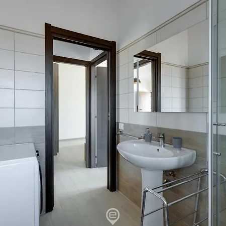 Mandarin 5 Apartment *