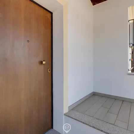 Mandarin 5 Apartment